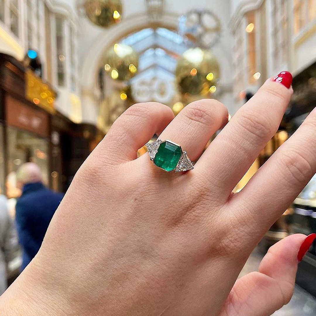 4ct Art DecoThree-stone Emerald Green Sapphire Engagement Ring