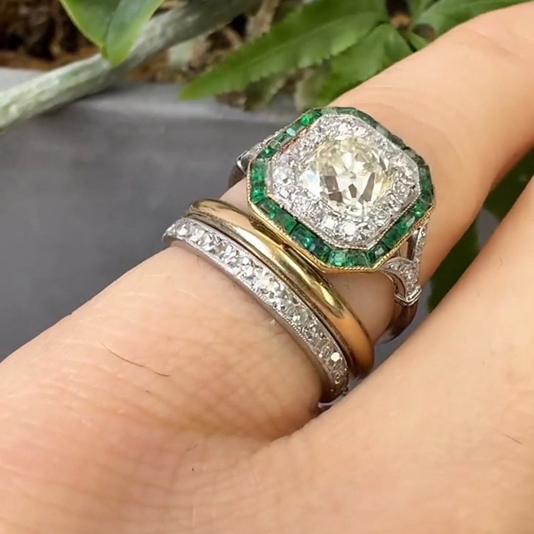 5ctw eternity band and emerald gemstone set