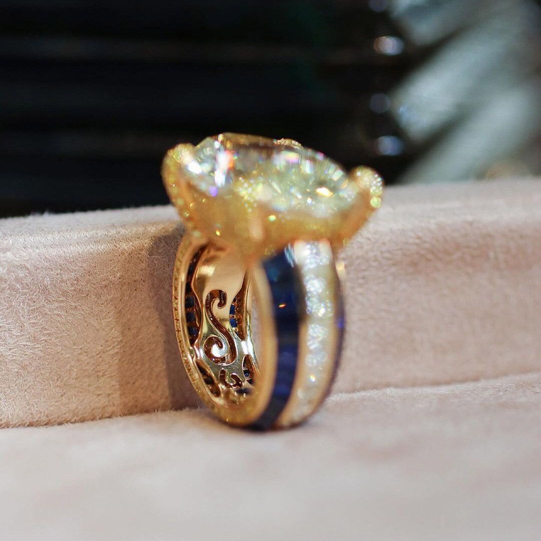 8ct Oval Cut Yellow and Blue Stones Ring