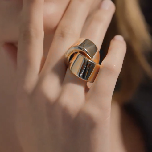 Minimalist Design Modern Crossover Ring
