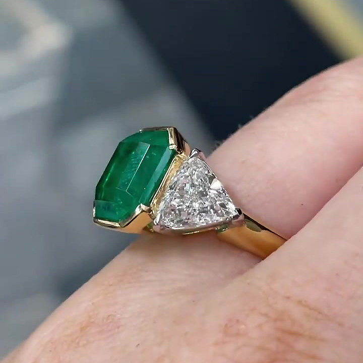 4ct Art DecoThree-stone Emerald Green Sapphire Engagement Ring