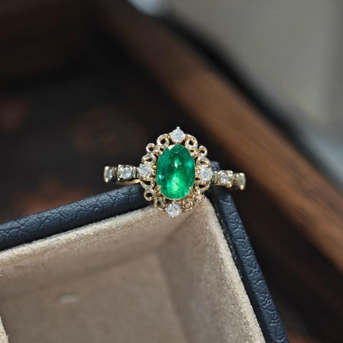 2ct Oval Cut Victorian Vine Emerald Scroll Ring
