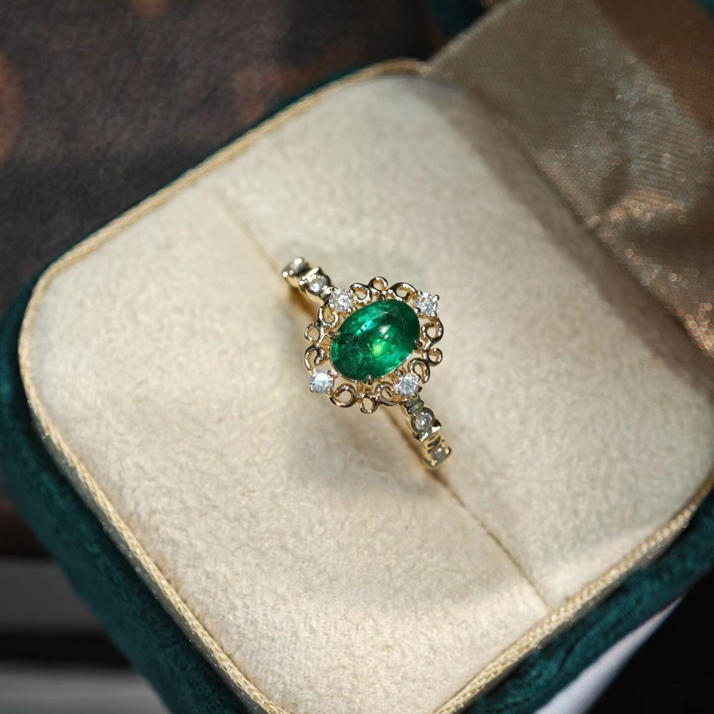 2ct Oval Cut Victorian Vine Emerald Scroll Ring