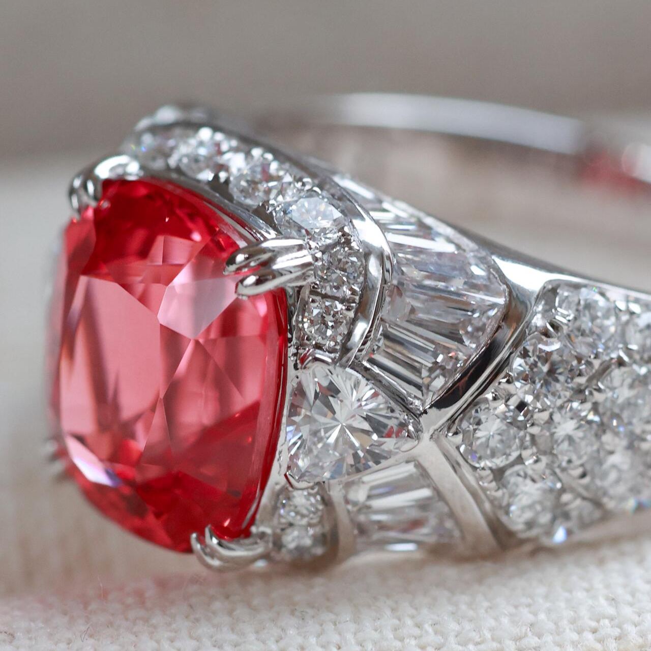 [Copy]Vintage Padparadscha Oval Cut Art Deco Statement Band