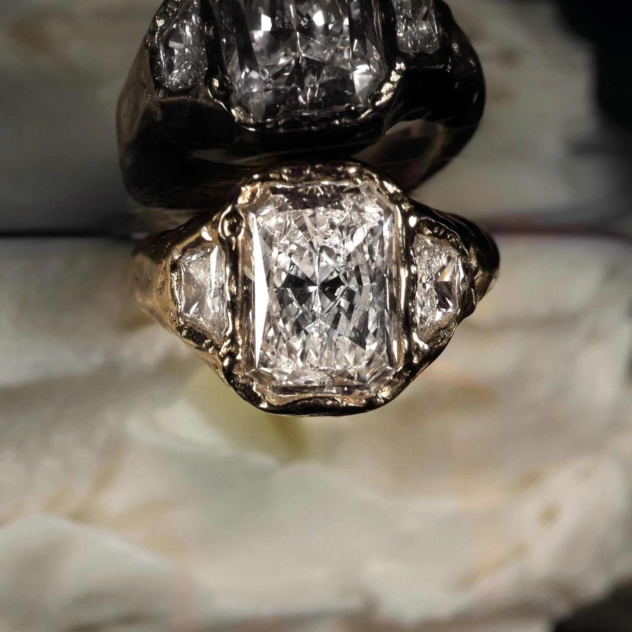 [Copy]Heart Cut Diamond V Shape Engagement Ring