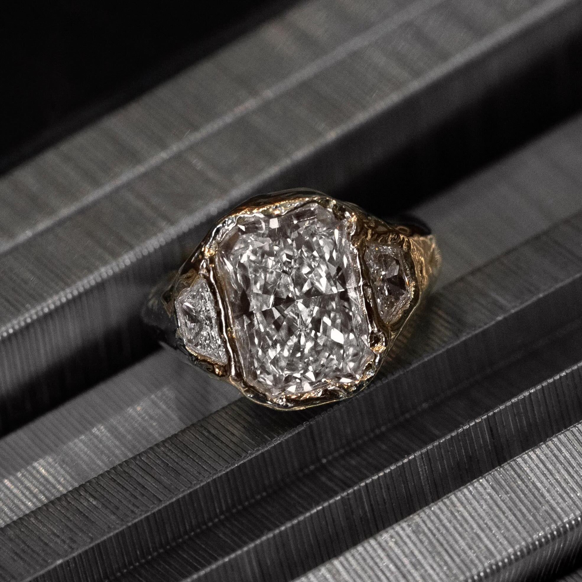 [Copy]Heart Cut Diamond V Shape Engagement Ring