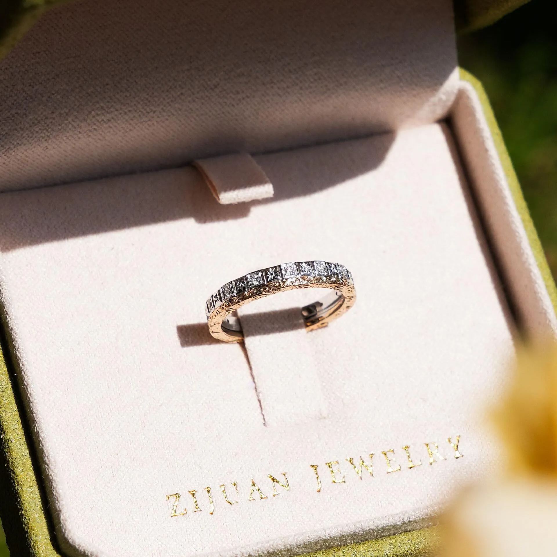 [Copy]1.5ct Mandala Tulle Intense Cornflower Blue Sapphire Band