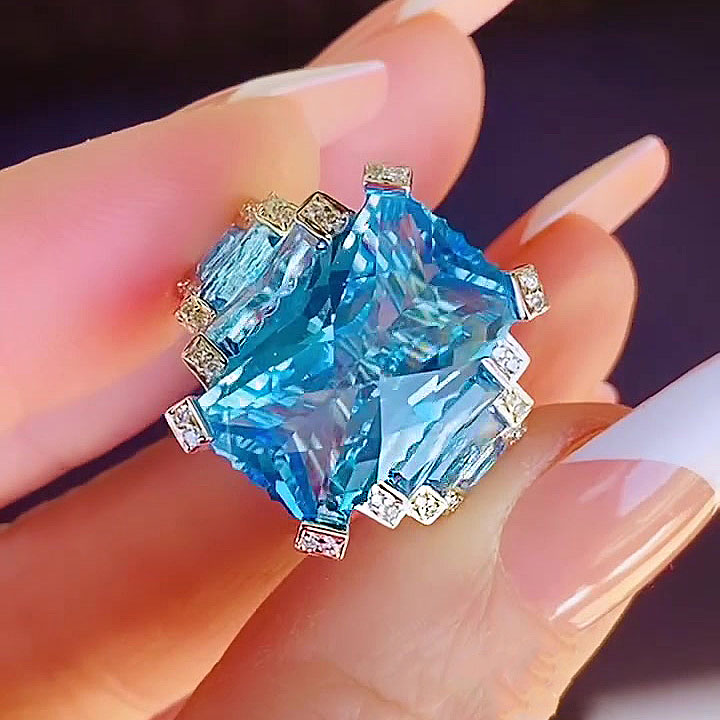 7ct Radiant Cut Aquamarine Sapphire Engagement Ring