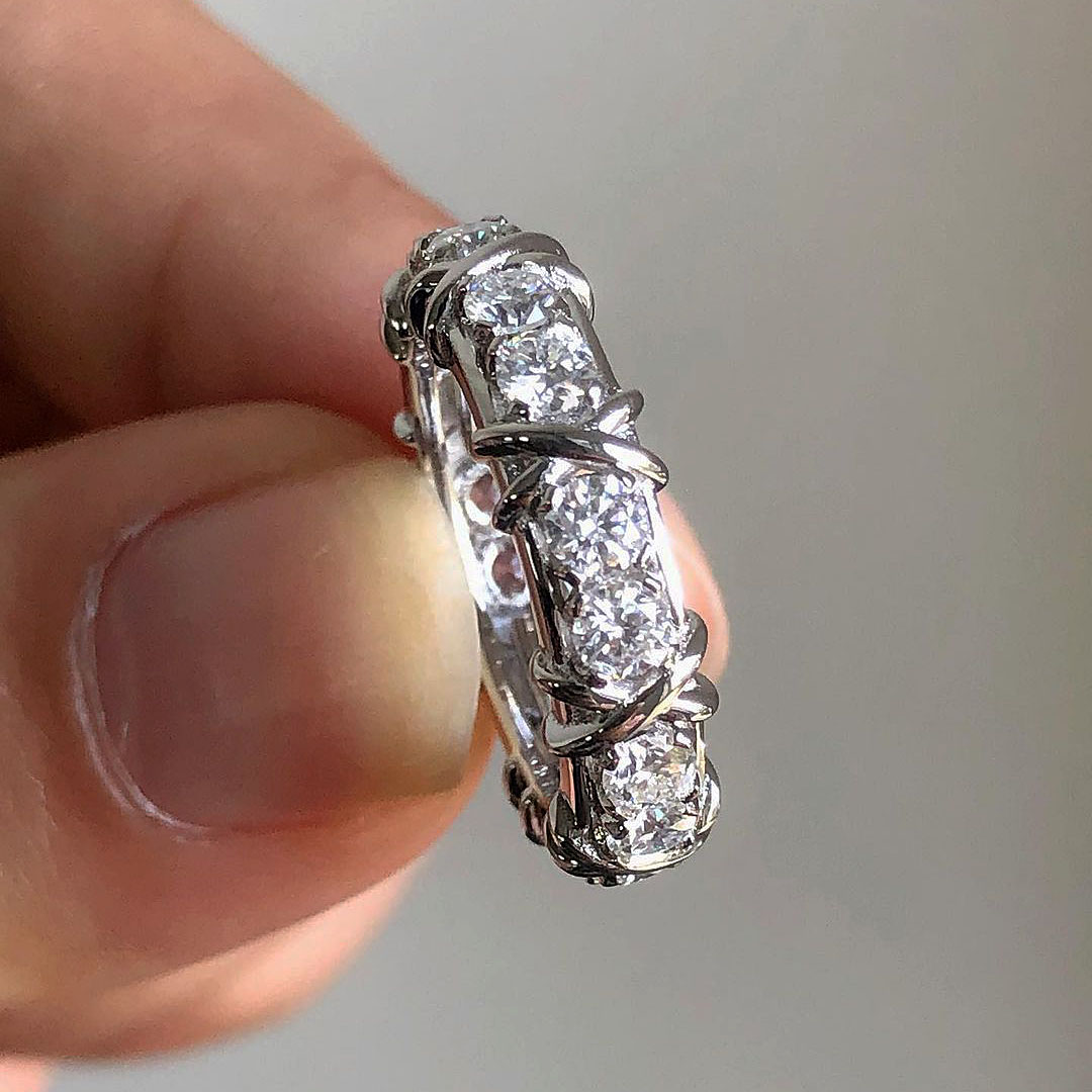 Luxury 16-Stone Ring For Women In White Gold