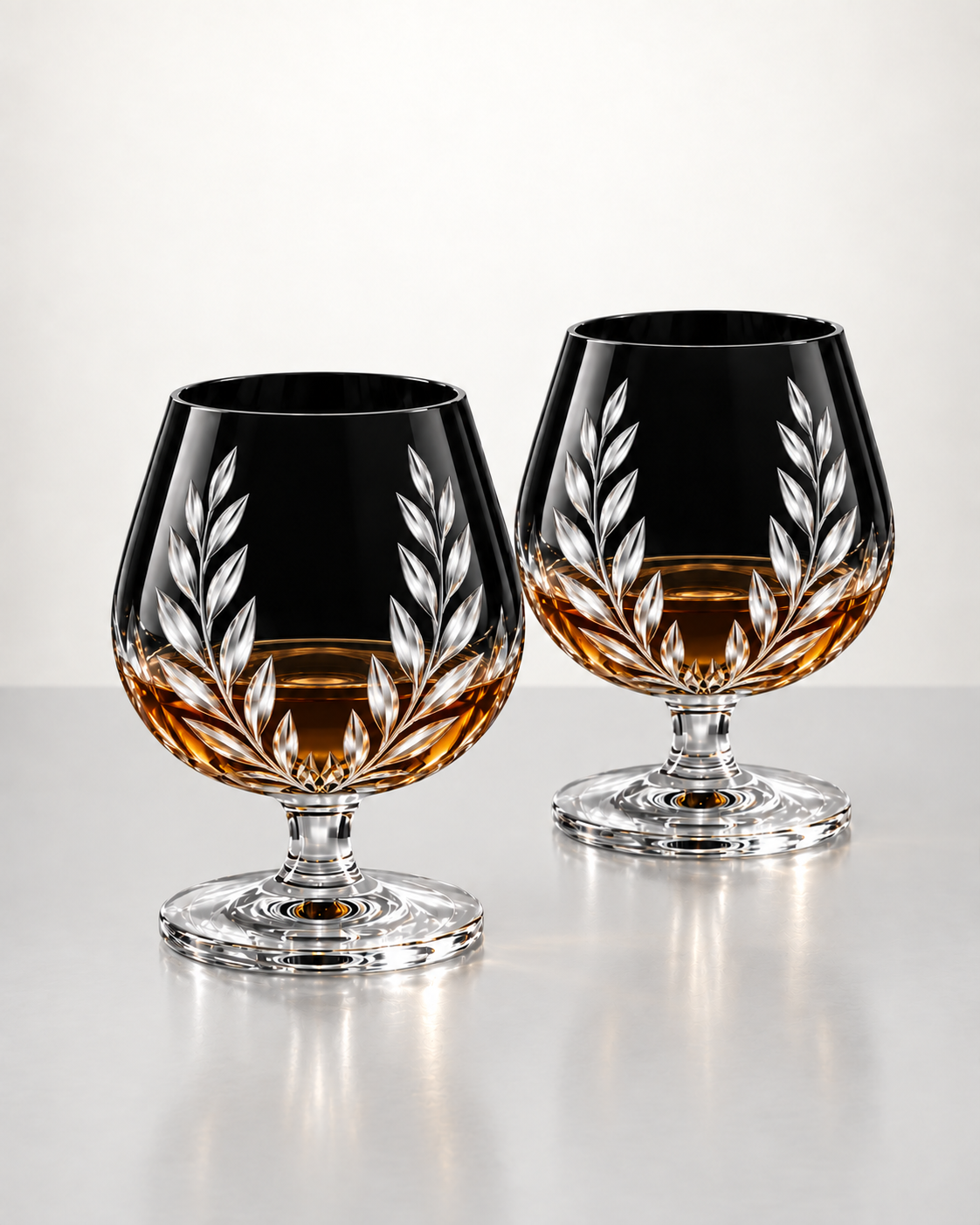 The Kaelvorny Midnight Laurel — Luxury Crystal Decanter