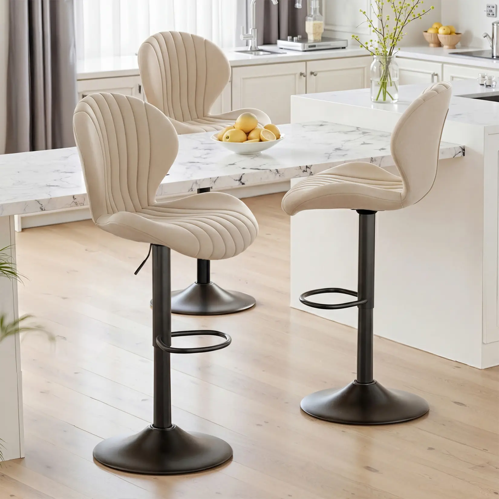 Juego de 2 taburetes de bar modernos y giratorios — Taburetes de altura de mostrador con respaldo alto — Montaje fácil en 3-5 minutos — Ideal para bar, cocina y comedor — Beige