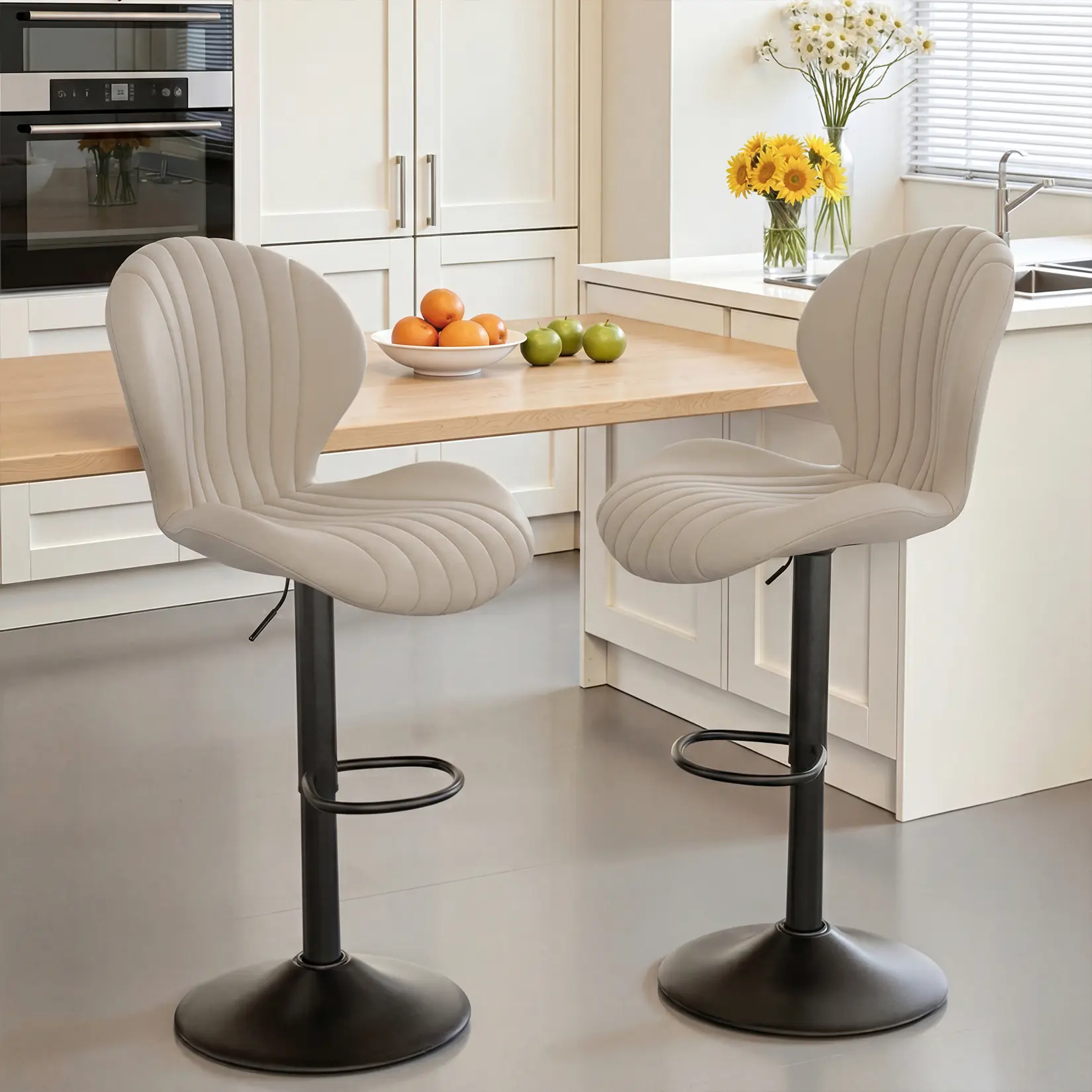 Juego de 2 taburetes de bar modernos y giratorios — Taburetes de altura de mostrador con respaldo alto — Montaje fácil en 3-5 minutos — Ideal para bar, cocina y comedor — Beige