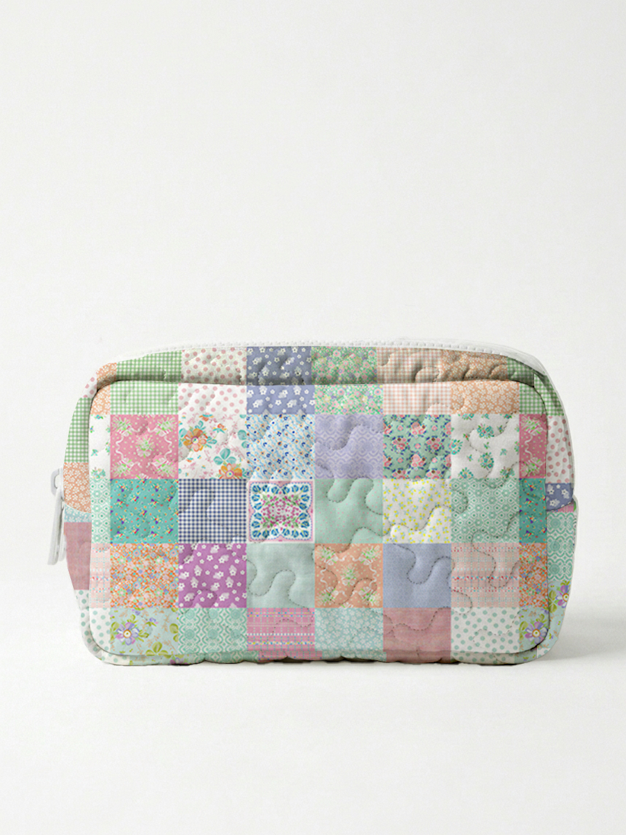 Vintage Quilt Patchwork Print Cloud Quilted Cosmetic Pouch