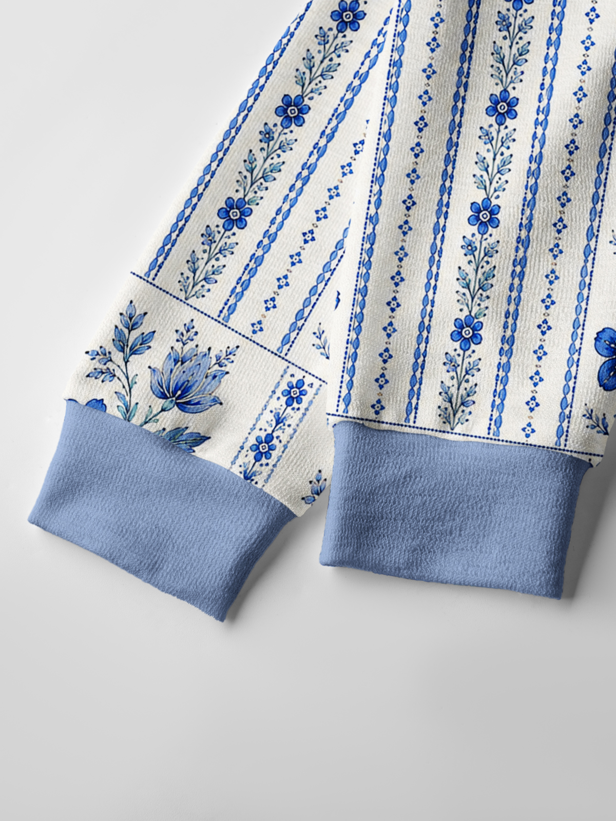 Lightweight Crew Neck Long‑Sleeve Cropped Indigo Garden Stripe Print Fine‑Knit Cardigan