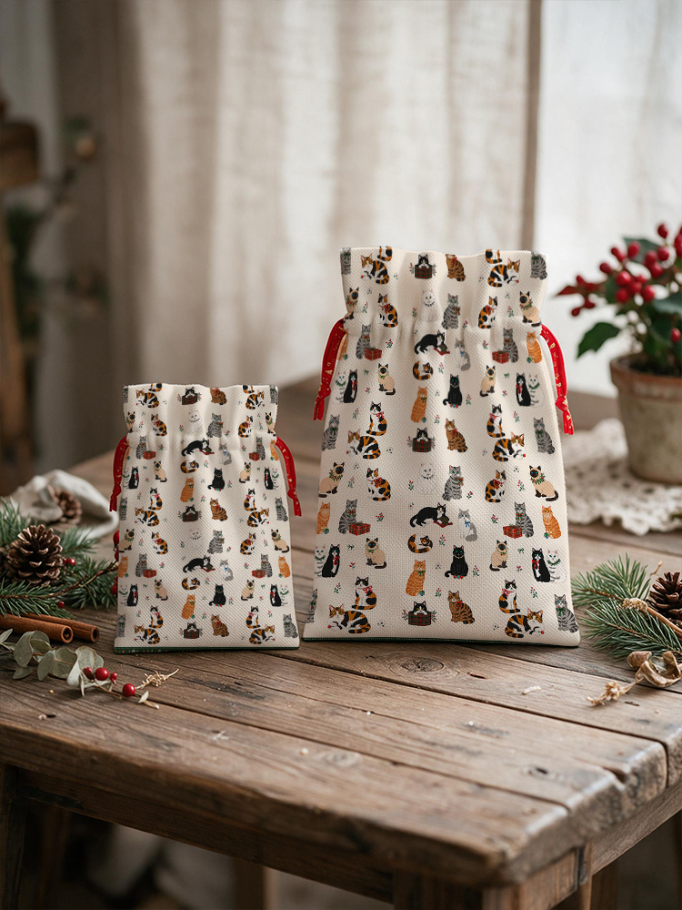 Sweet Festive Kitten Garden Reusable Christmas Drawstring Gift Bag