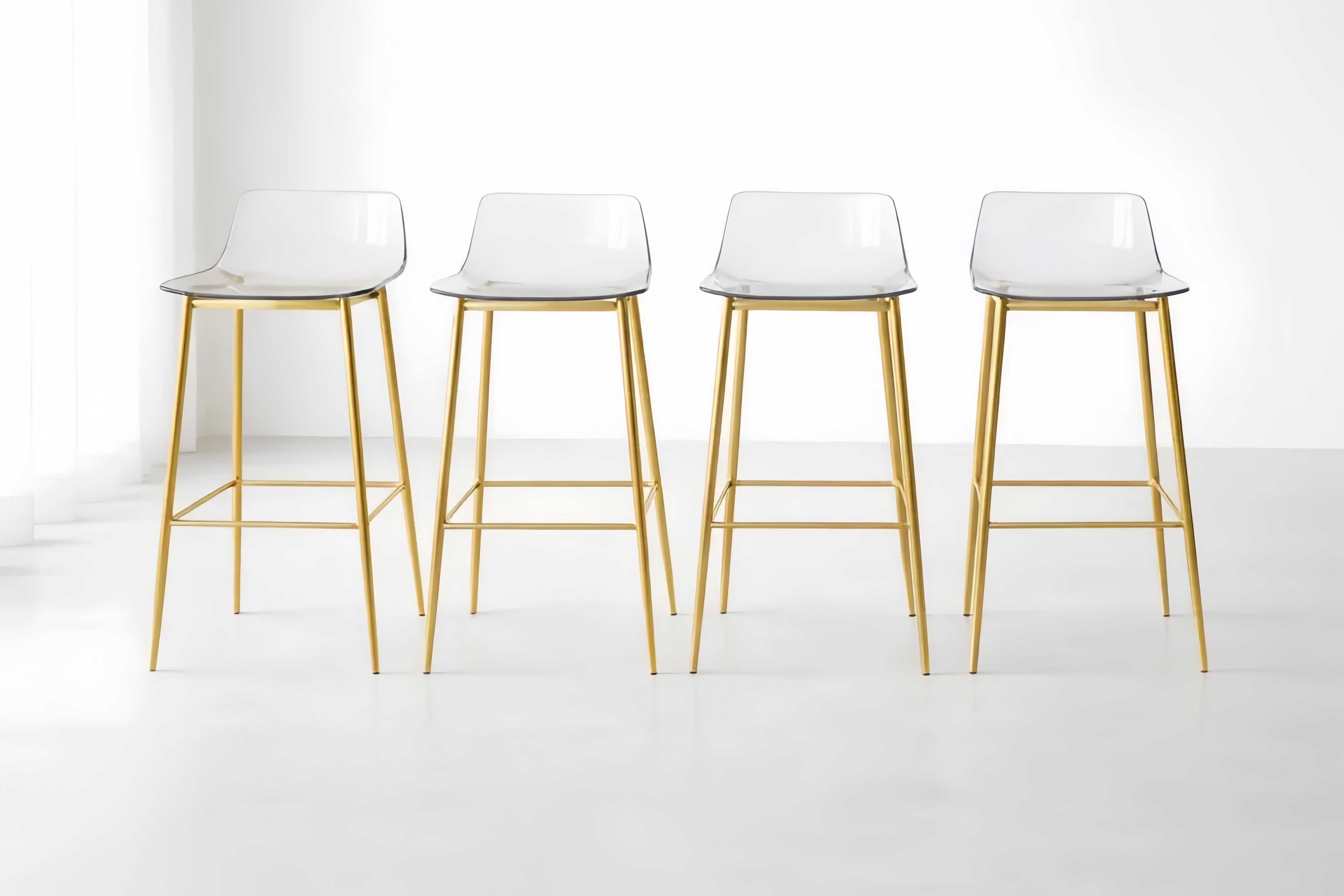 4-teilige Barhocker mit Acryl Sitzfläche und goldfarbenem Stahlrahmen