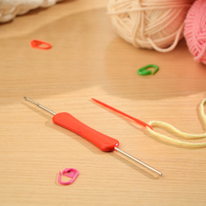 Hand-Knitted Rose Blanket DIY Kit & Ready-Made Gift for Mother's Day Valentine's Day