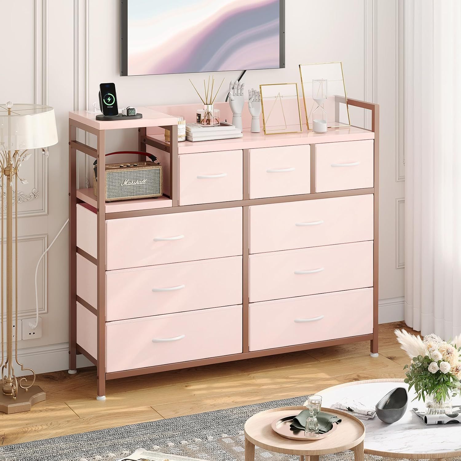 Garvee - Cómoda para recámara, cómoda y cómoda con 9 cajones, Soporte de TV con estación de Carga, Color Blanco
