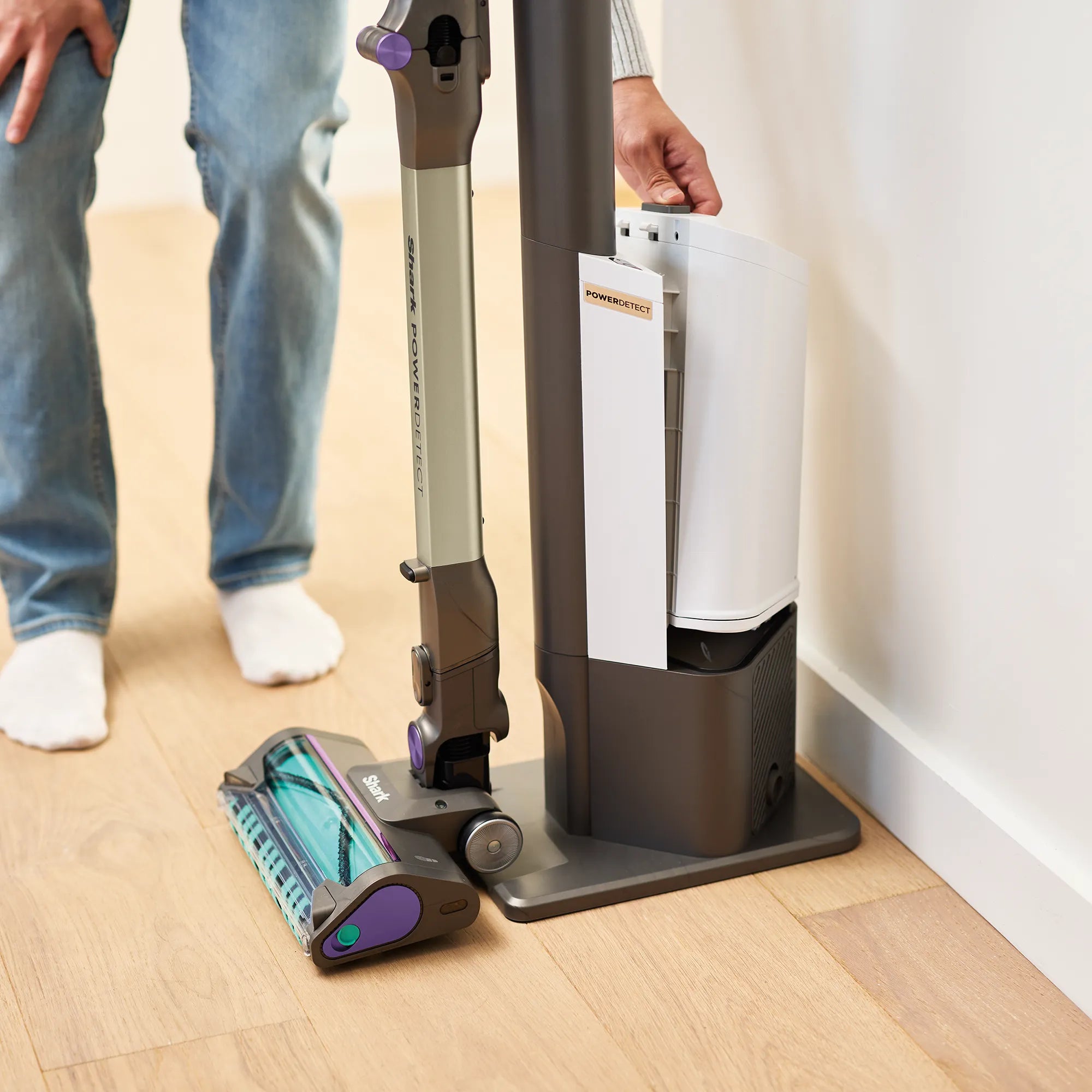 Aspiradora Inalámbrica Shark PowerDetect con Sistema de Limpieza y Vaciado Automático