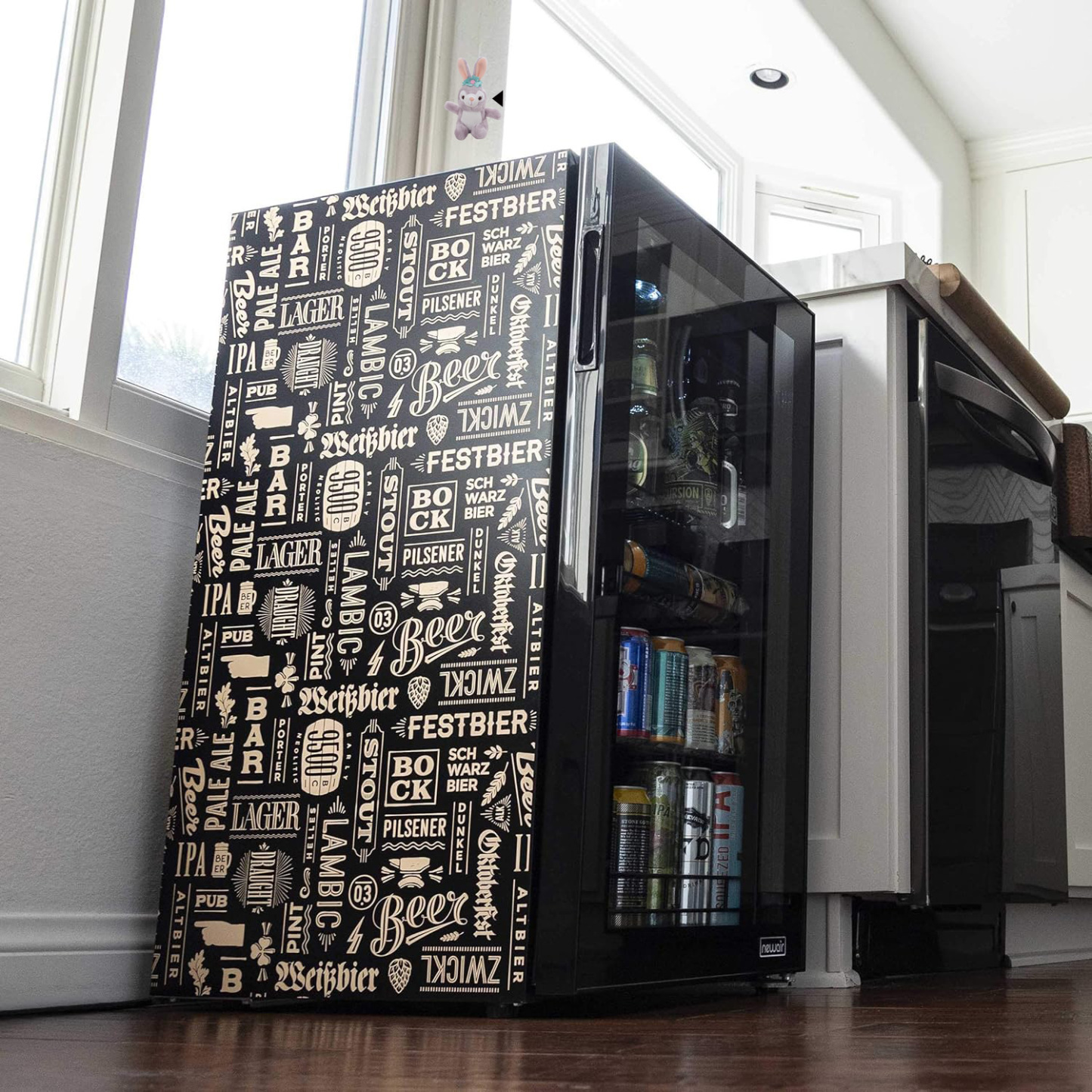 NewAir - Refrigerador de bebidas con capacidad para 126 latas - Miniba