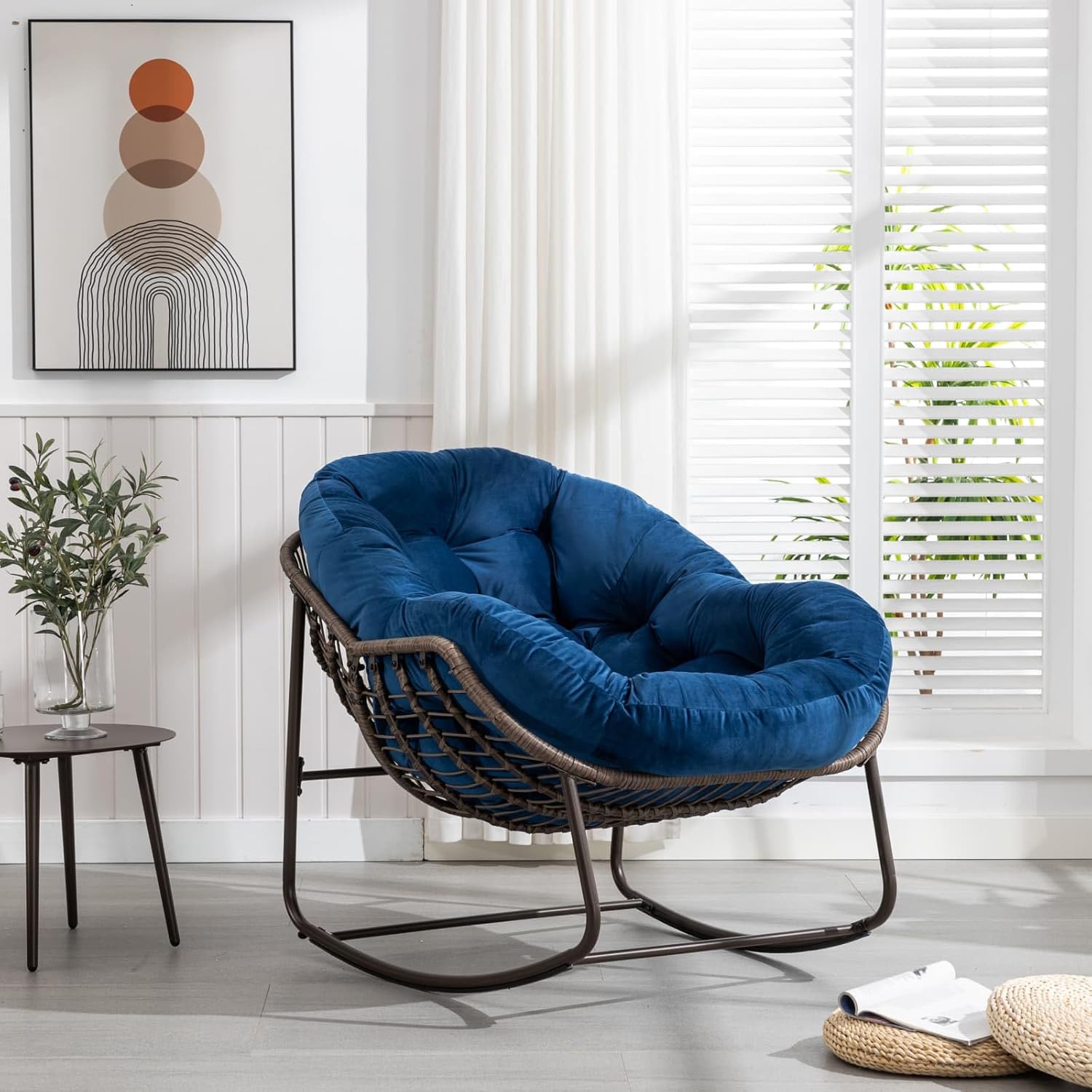 KOMHTOM Fauteuil à Bascule en Rotin d'extérieur, Fauteuil de Jardin, Rocking Chair, avec Coussin, Structure Métallique, pour Véranda, Salon, Terrasse, Jardin Bleu Marine-Daviakanest