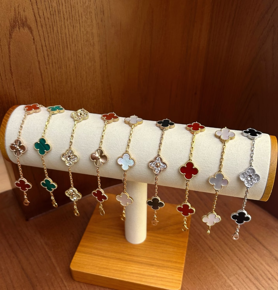 Clover and Five Flowers Bracelet for Women, 18Kv Gold Plated, New Lucky Red Agate Beimu Light Luxury Stacked Handpiece