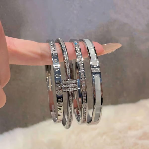 4-Piece Elegant Stainless Steel Bracelet Set,  Fashionable Classic Design