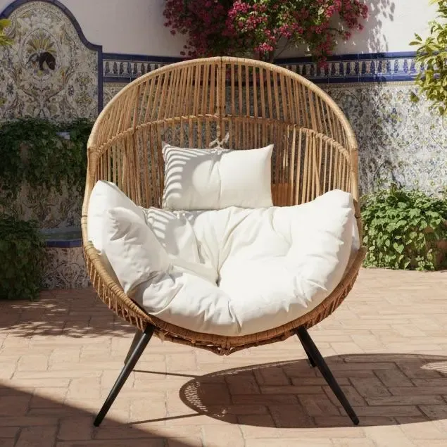 Sillón Mecedora Tipo Huevo de Ratán