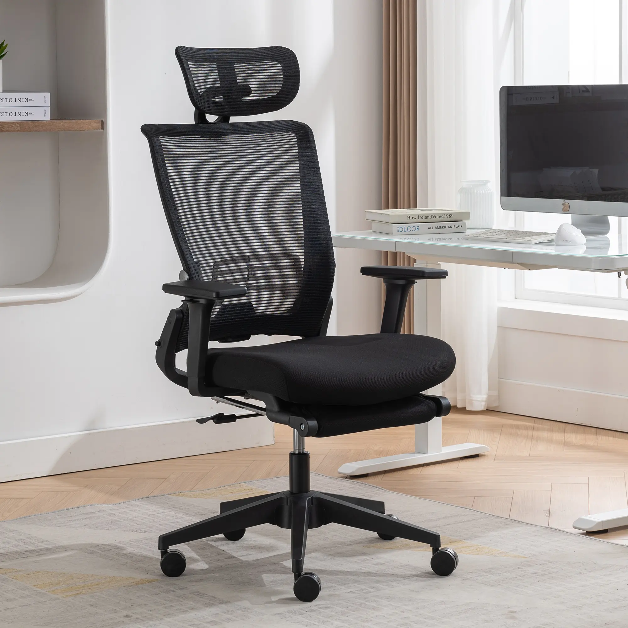 Silla Ergonómica Plegable con Reposapiés