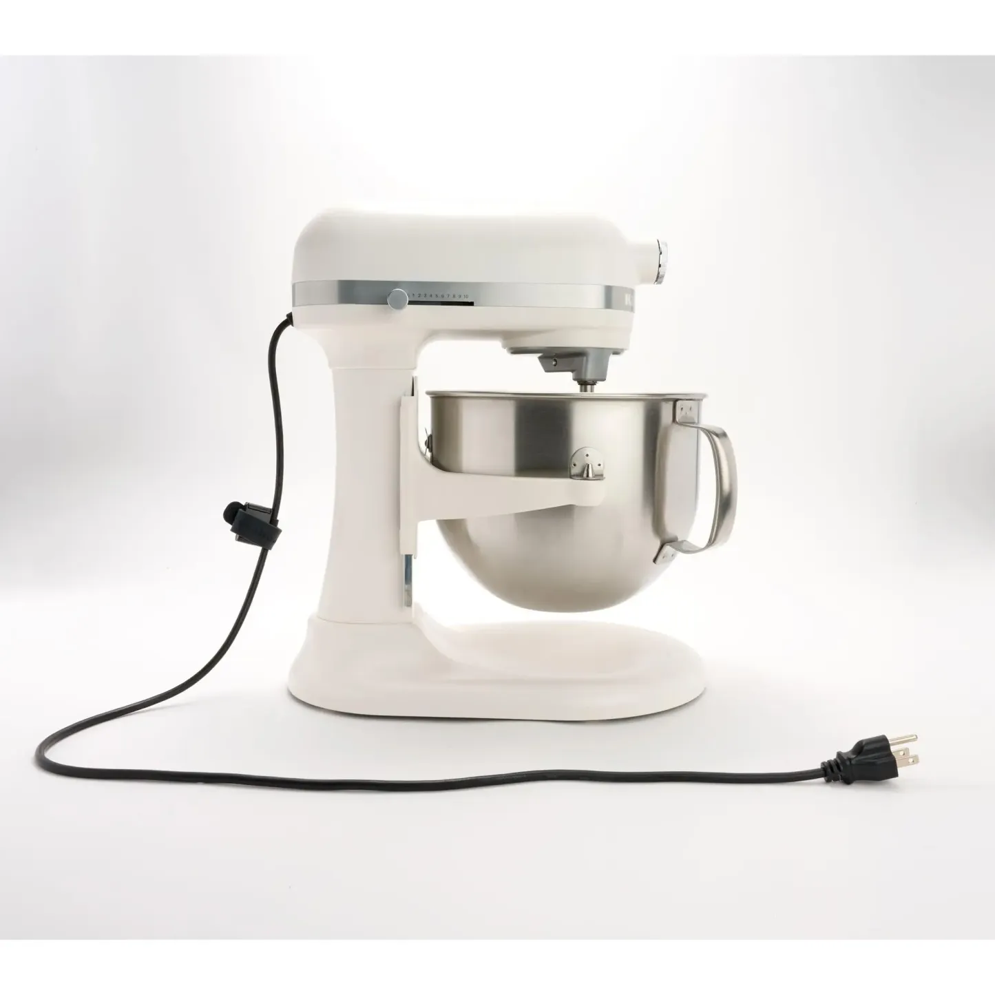 Batidora de pie KitchenAid de 7 cuartos con elevación de tazón y accesorio para repostería