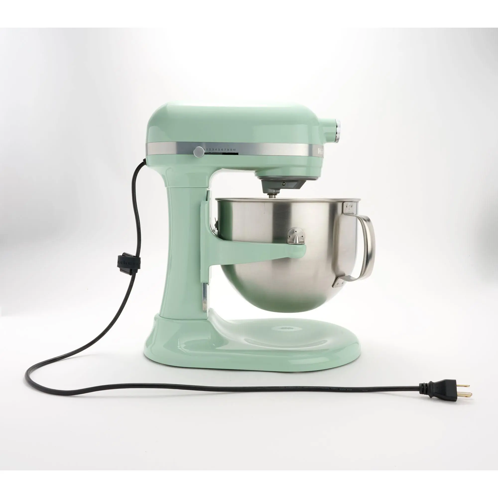 Batidora de pie KitchenAid de 7 cuartos con elevación de tazón y accesorio para repostería