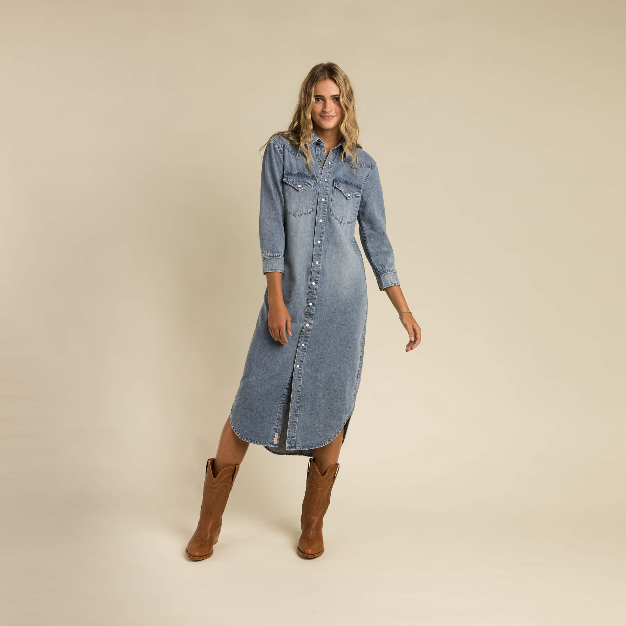The Annie Pearl Snap Shirtdress多2