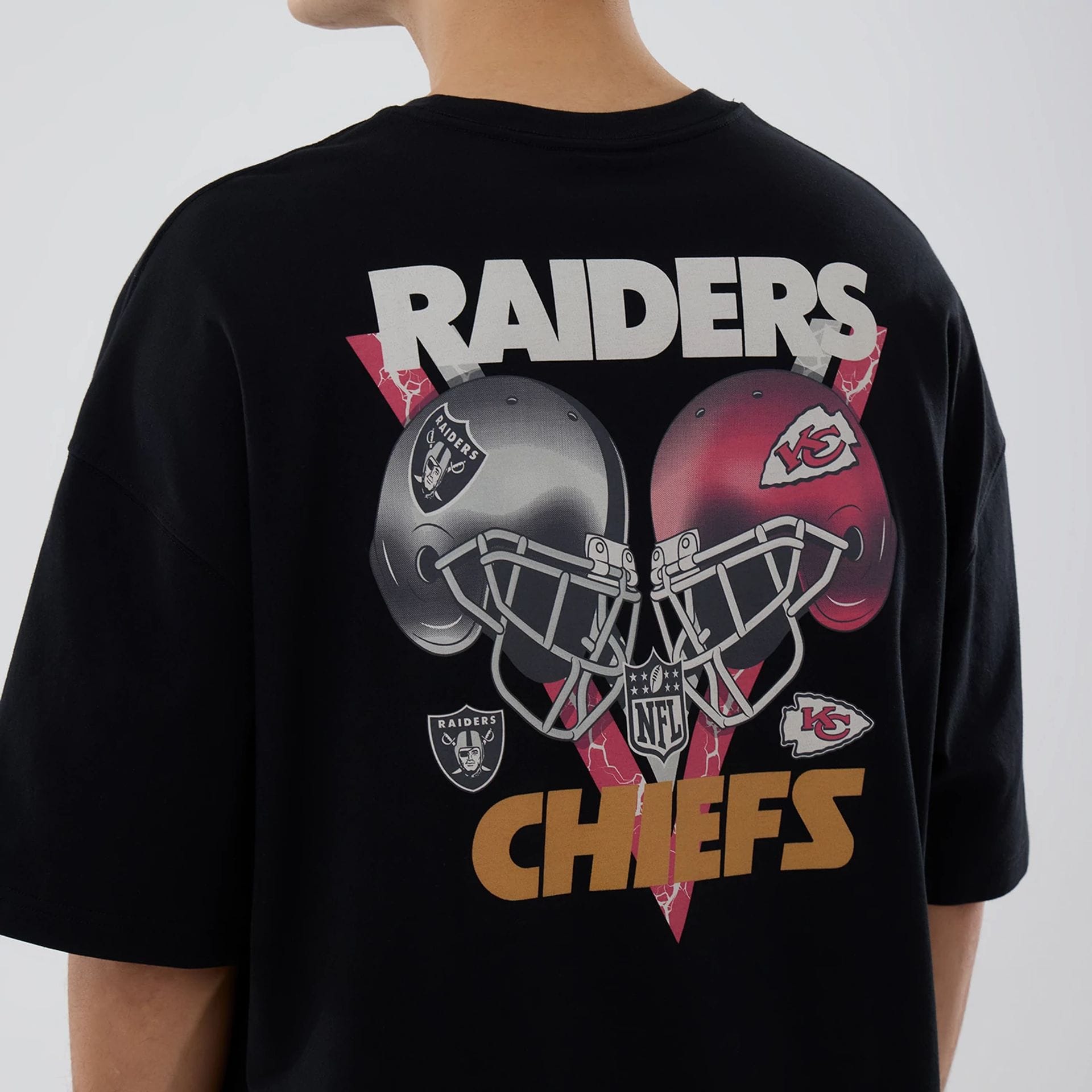 Las Vegas Raiders NFL Rivalry Black Oversized T-Shirt