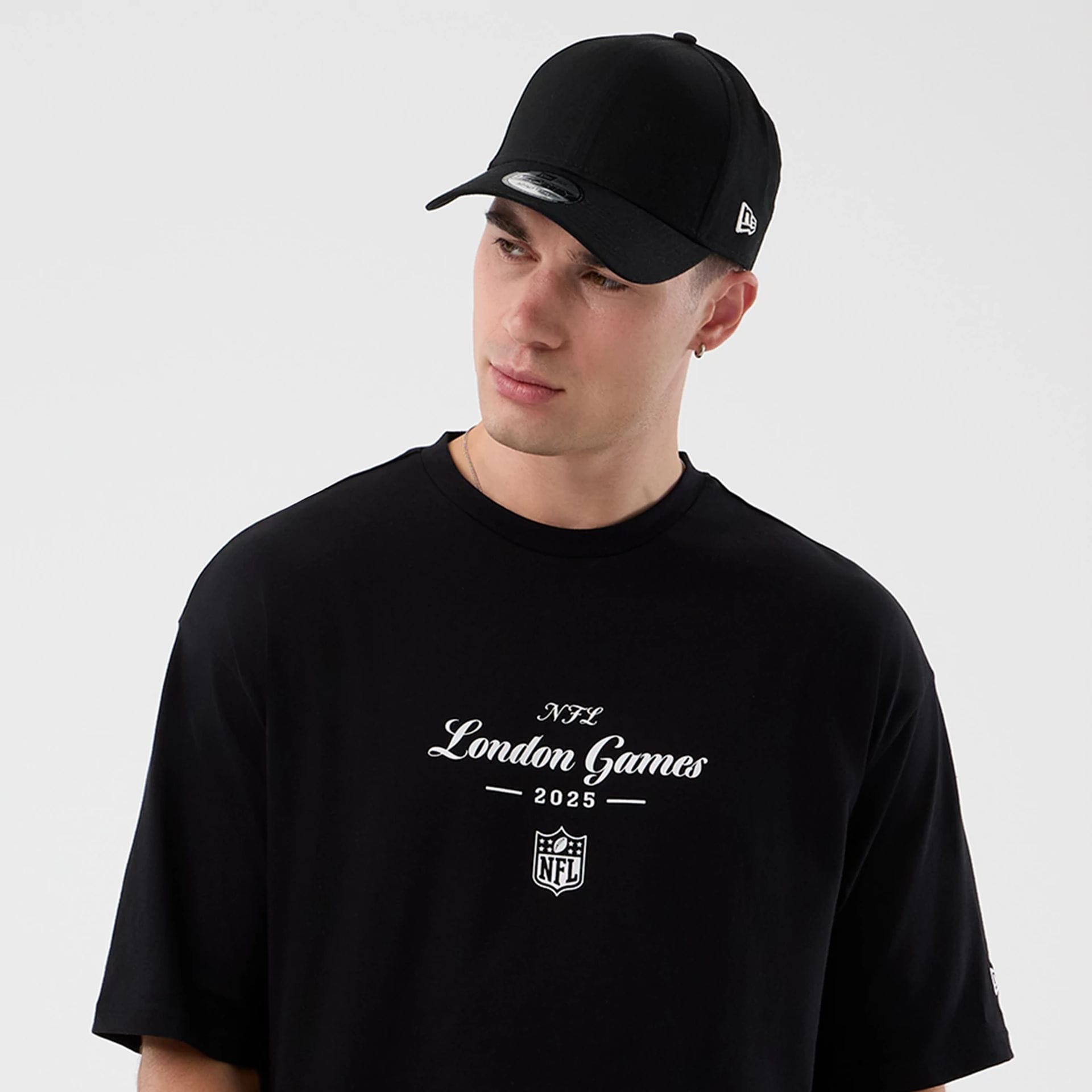London Games NFL International Series Games Black Oversized T-Shirt