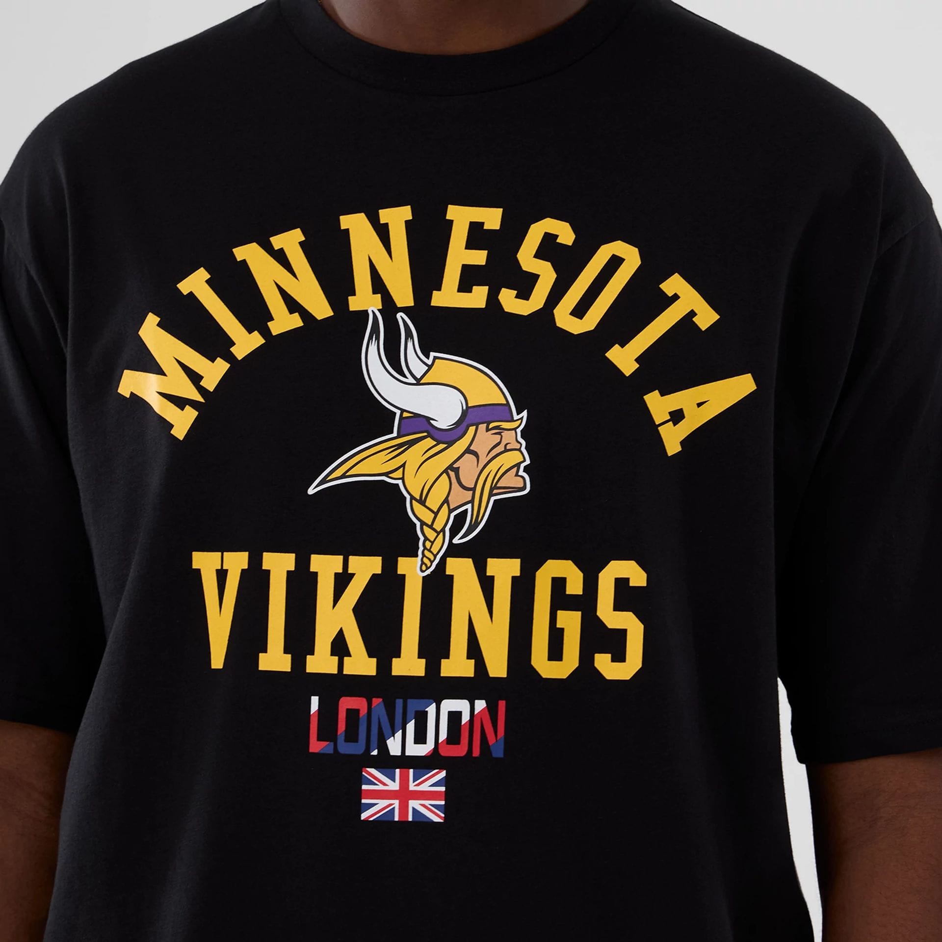 Minnesota Vikings NFL International Series Games 2025 Black Oversized T-Shirt