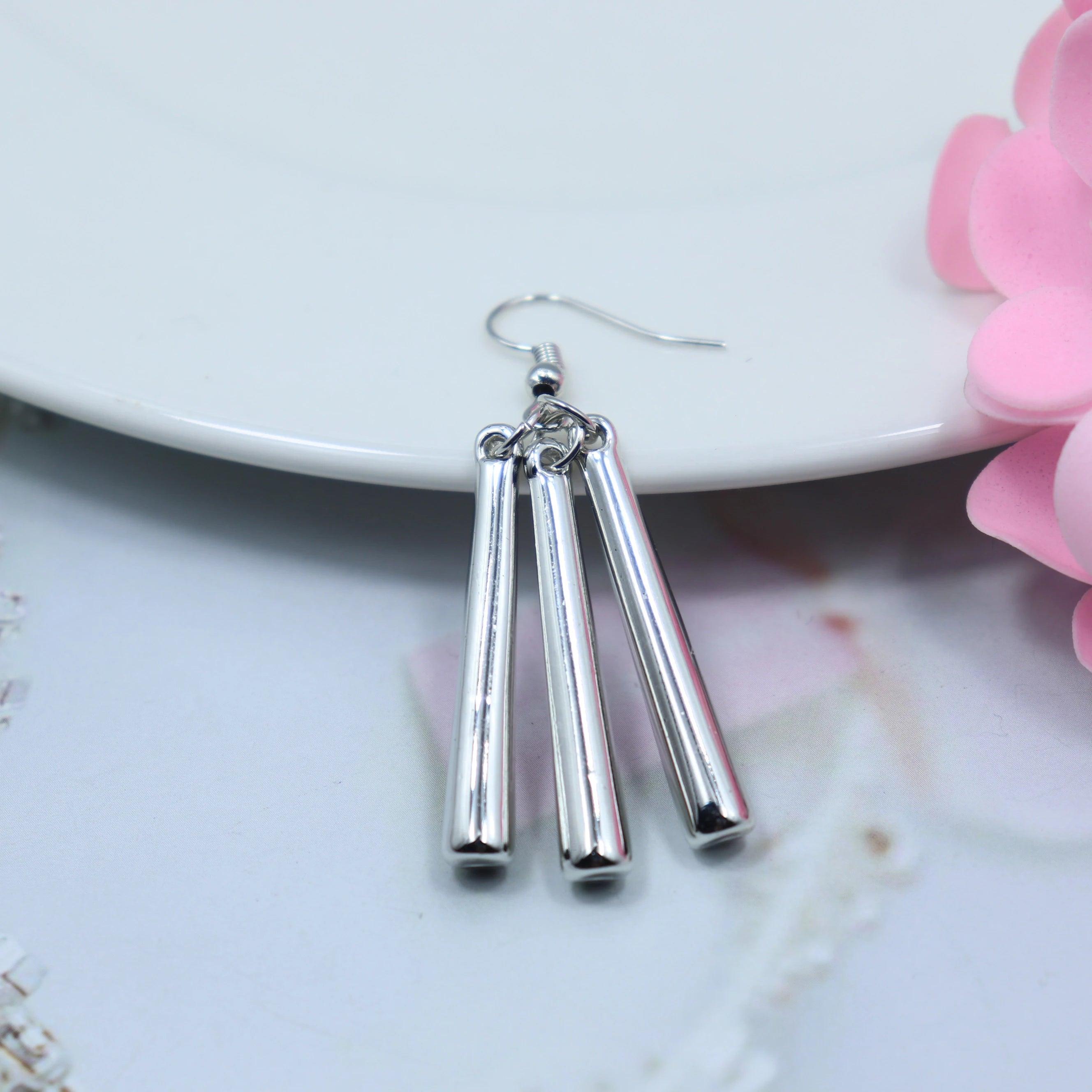 "STICK DROP" - Pirate Hunter - OP Anime Earrings 