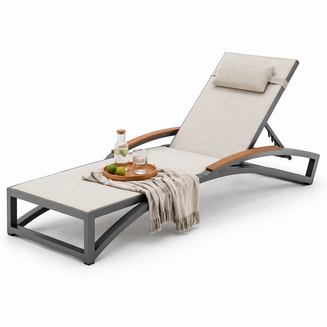 Gartenliege mit verstellbarer Rueckenlehne und Armlehnen-Domnaro