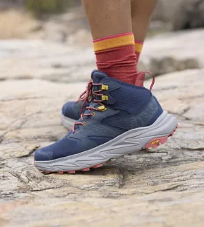HOKA Anacapa 2 Mid walking boot 