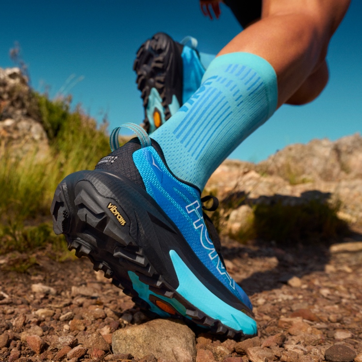 Close up of trail runner in the Mafate 5