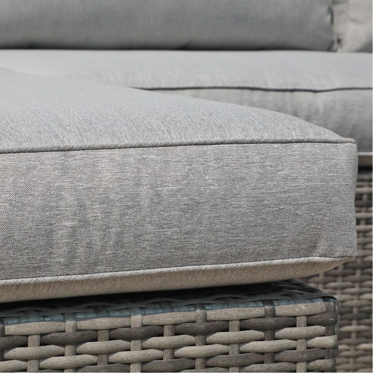 Eudira – Salon de Jardin Modulable 4 Places en Rotin avec Coussins Confort 