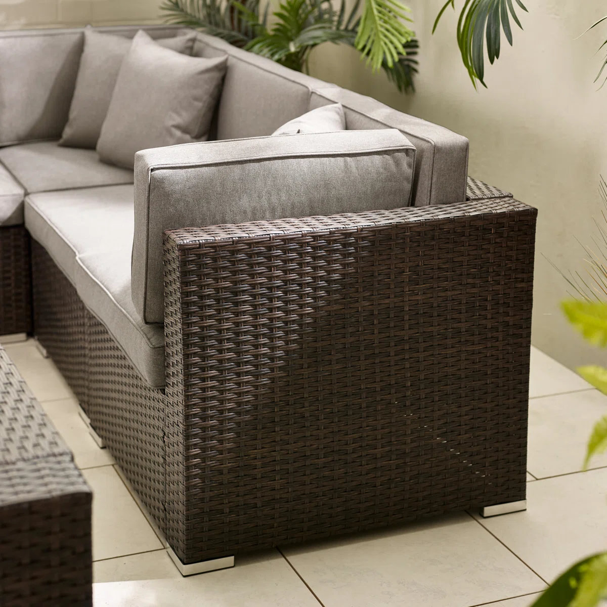 Calidora – Salon de Jardin Modulable en Rotin PE avec Table pour Extérieurs Modernes (Housse Incluse)