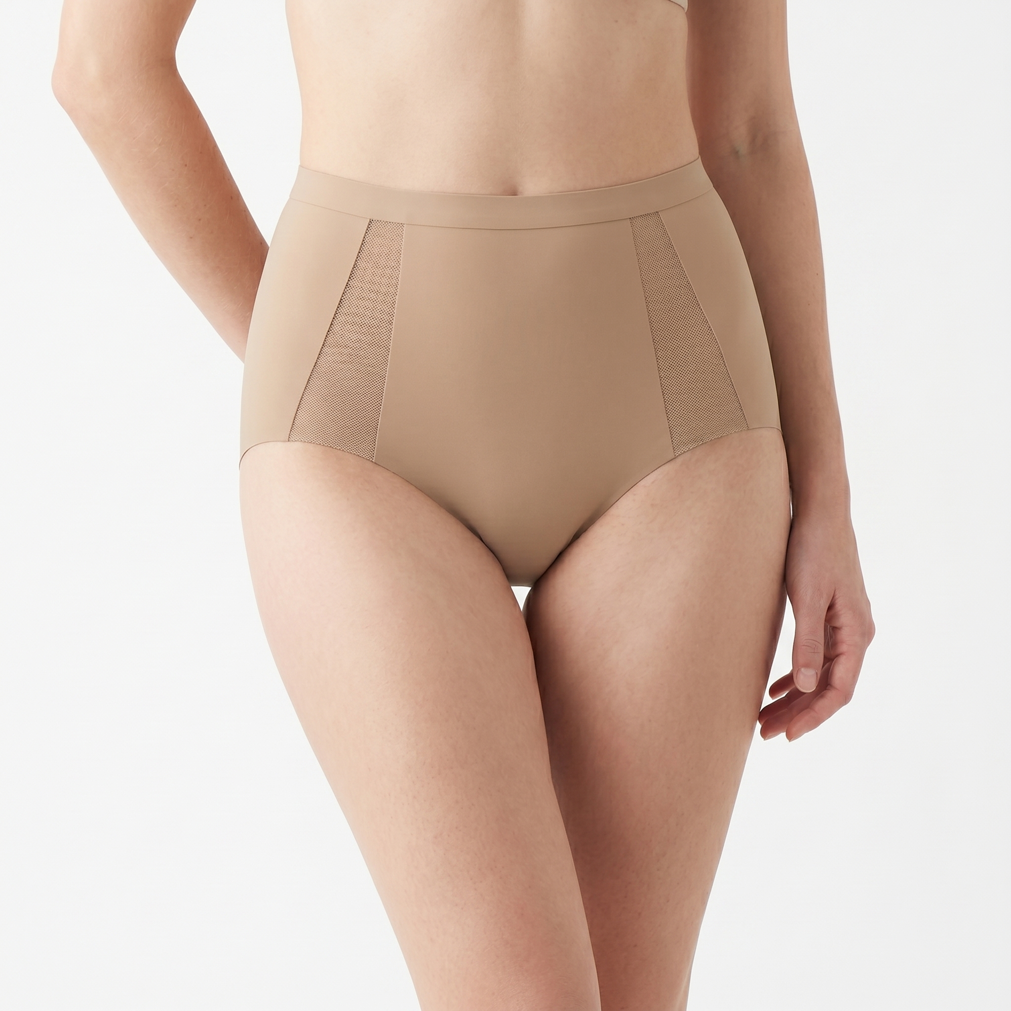 [HOPWIN LINGERIE] Clean-Edge Mesh Brazilian Sculpt Panty | Light Tummy & Booty Lift