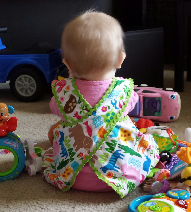 Reversible Mobius Baby Vest Template  - With Instructions