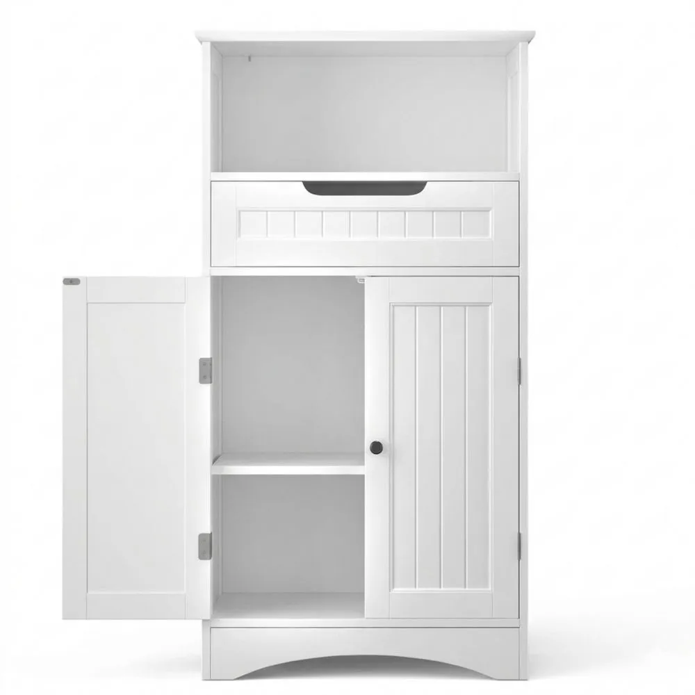 Moderner Badezimmerschrank mit Verstellbaren Ablagen und Offenen Fächern