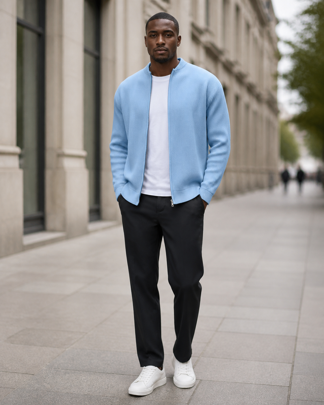 Herren-Rippenjacke in Hellblau am Model