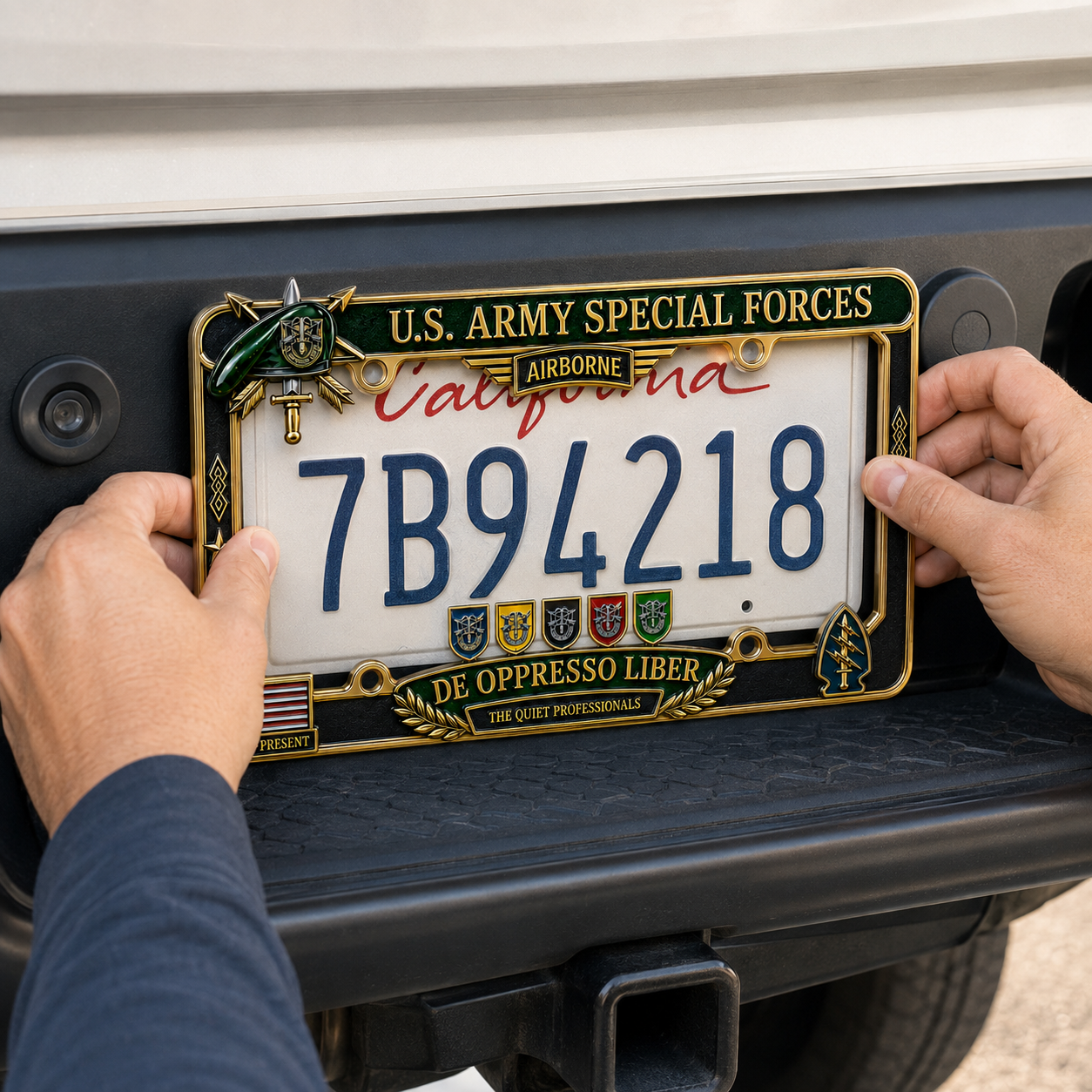 🇺🇸 U.S. Army Special Forces “De Oppresso Liber” Metal License Plate Frame