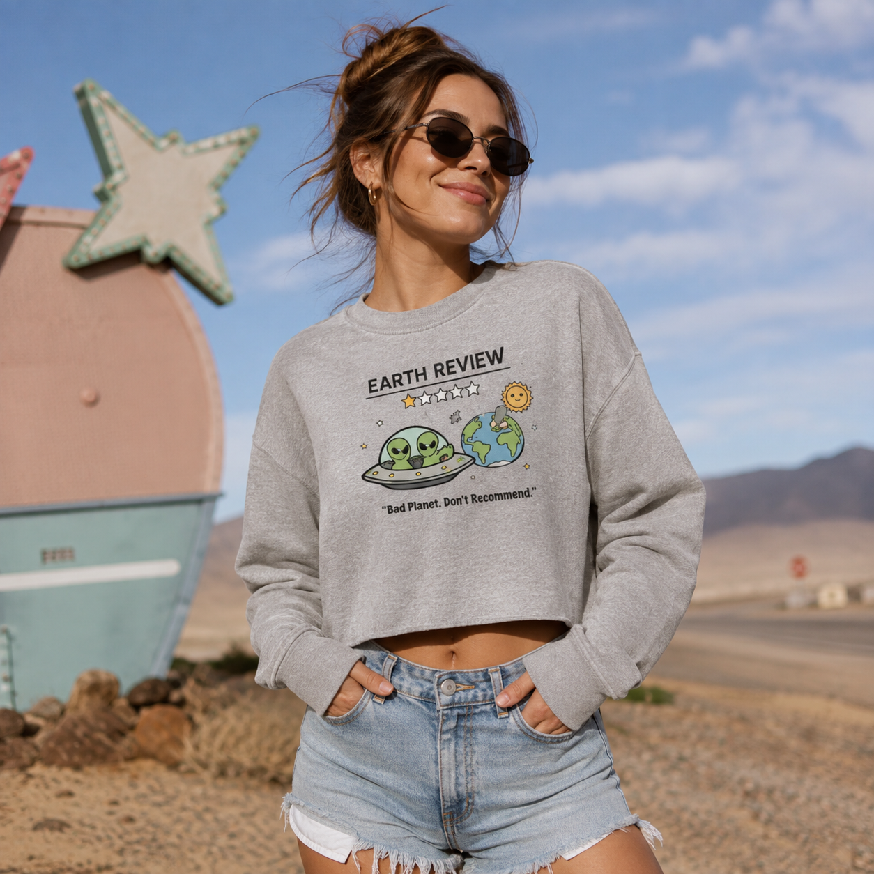 Earth Review Alien Rating Women's Washed Cropped Sweatshirt