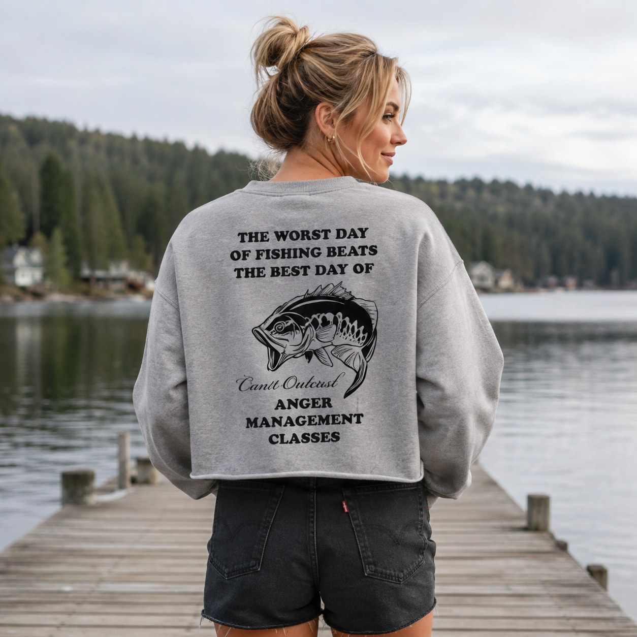 The Worst Day Of Fishing Anger Management Women's Washed Cropped Sweatshirt