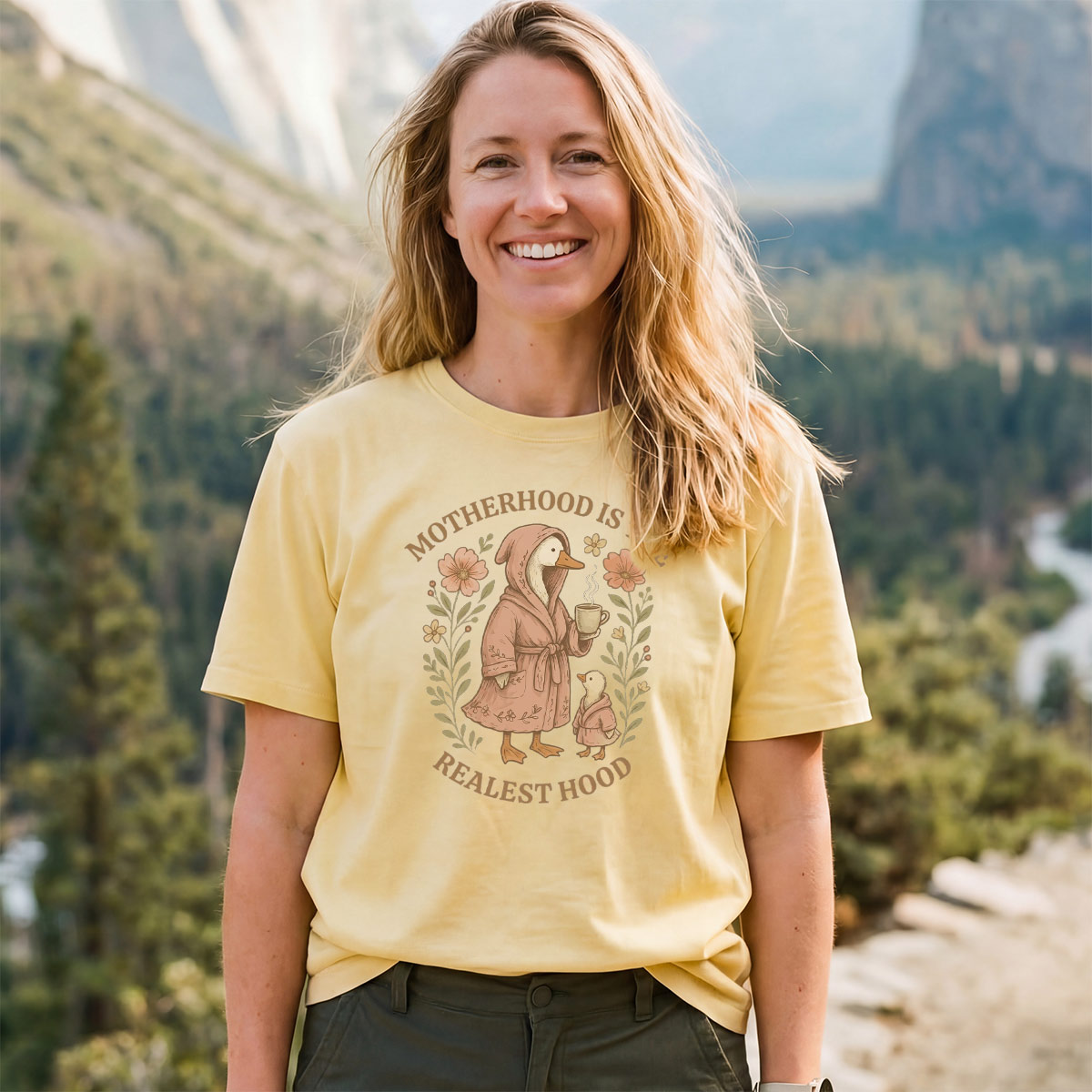 Silly Mom Goose Funny Mom T‑Shirt 