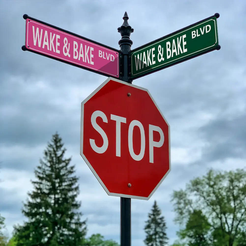Wake & Bake Blvd Metal Tin Sign (16 x 4 Inch) &ndash; Funny Vintage Weed Marijuana Wall Art Decor, Slim Street Sign for Home Bar Cafe Garage Indoor/Outdoor, Humorous Gift for Mother&rsquo;s Day, Father&rsquo;s Day, Graduation, 4th of July, Vintage Metal Tin Sign